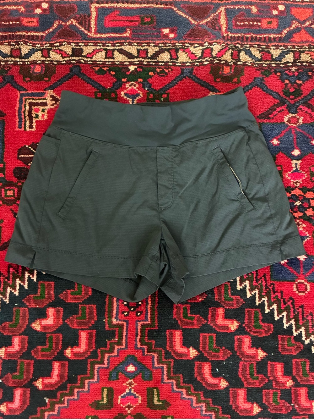 Athleta Trekkie North Shorts